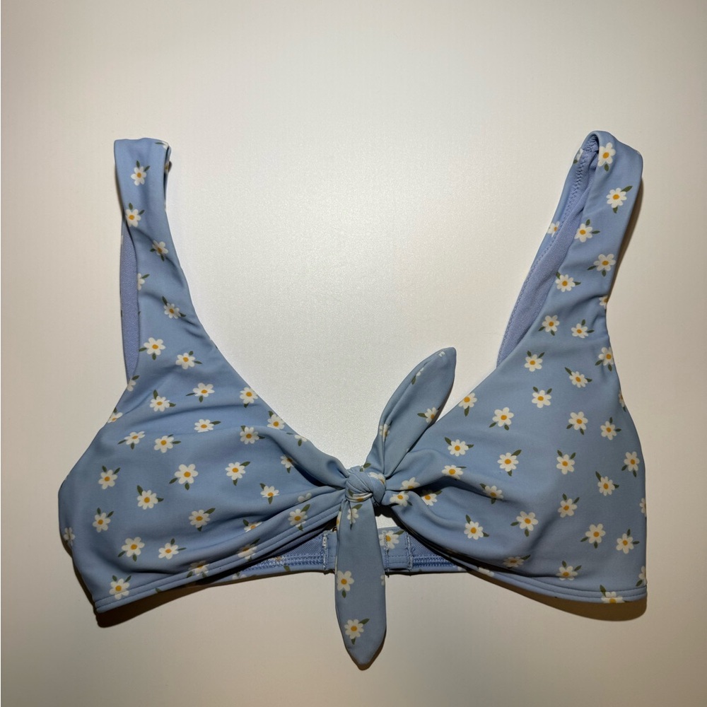 Hollister Daisy Bikini Top – Size XS
